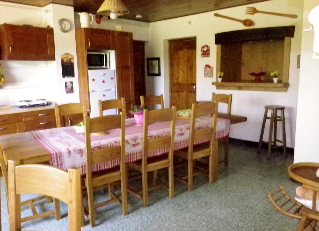 Chambre D'Hotes La Haie Fleurie Chevillard Luaran gambar
